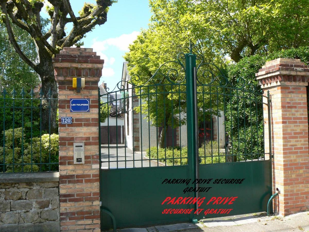 Les Tulipiers, Parking Securise, Lit Queen-Size, Le Port Du Mans Le Mans Kültér fotó